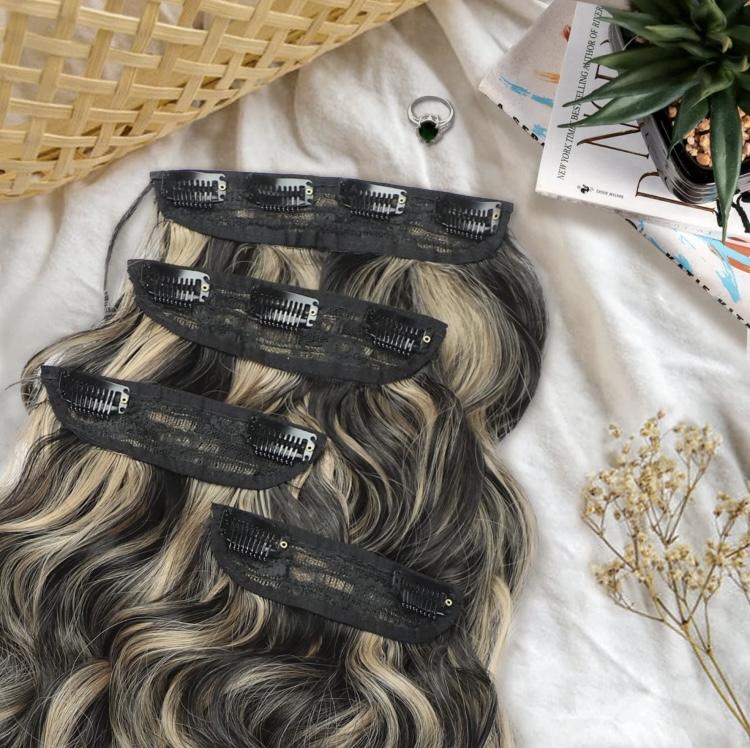 20 Inch 4pcs Long Wavy Clip-In Hair Extensions with Lace Wrapped Clips